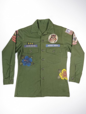 American military shirt with patch-effect