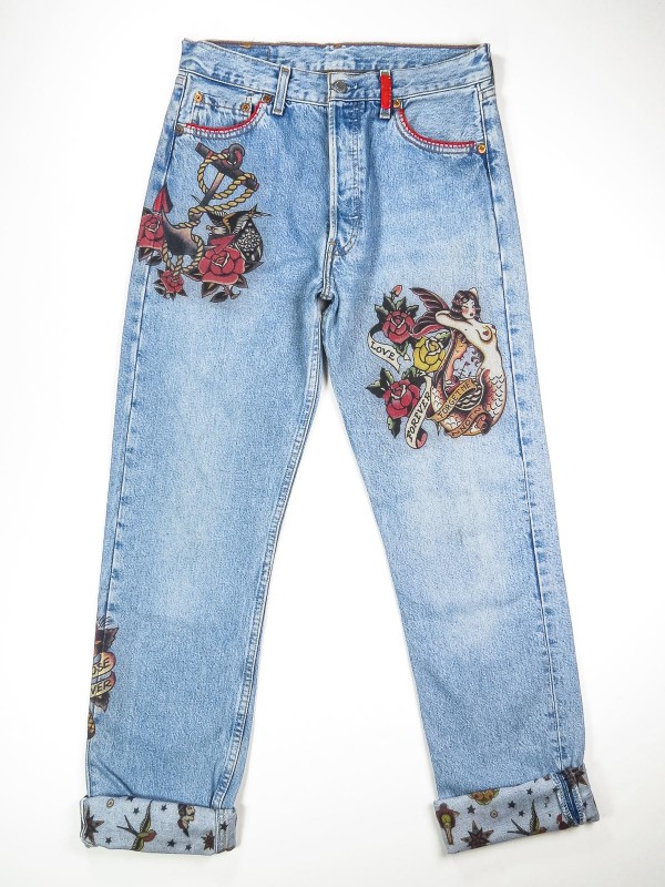 Jeans Levi's 501 con tattoo old school