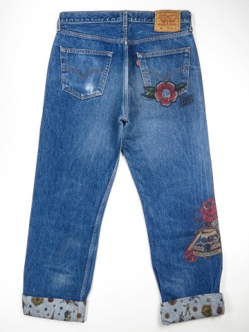 Levi's 501 jeans with old school tattoo