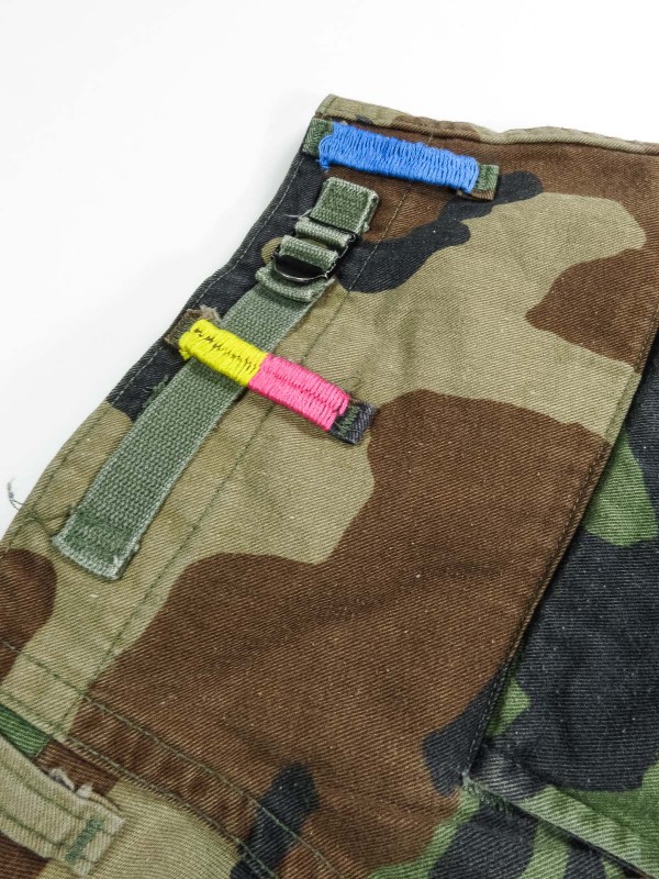 Pantaloni mimetici BDU con ibisco